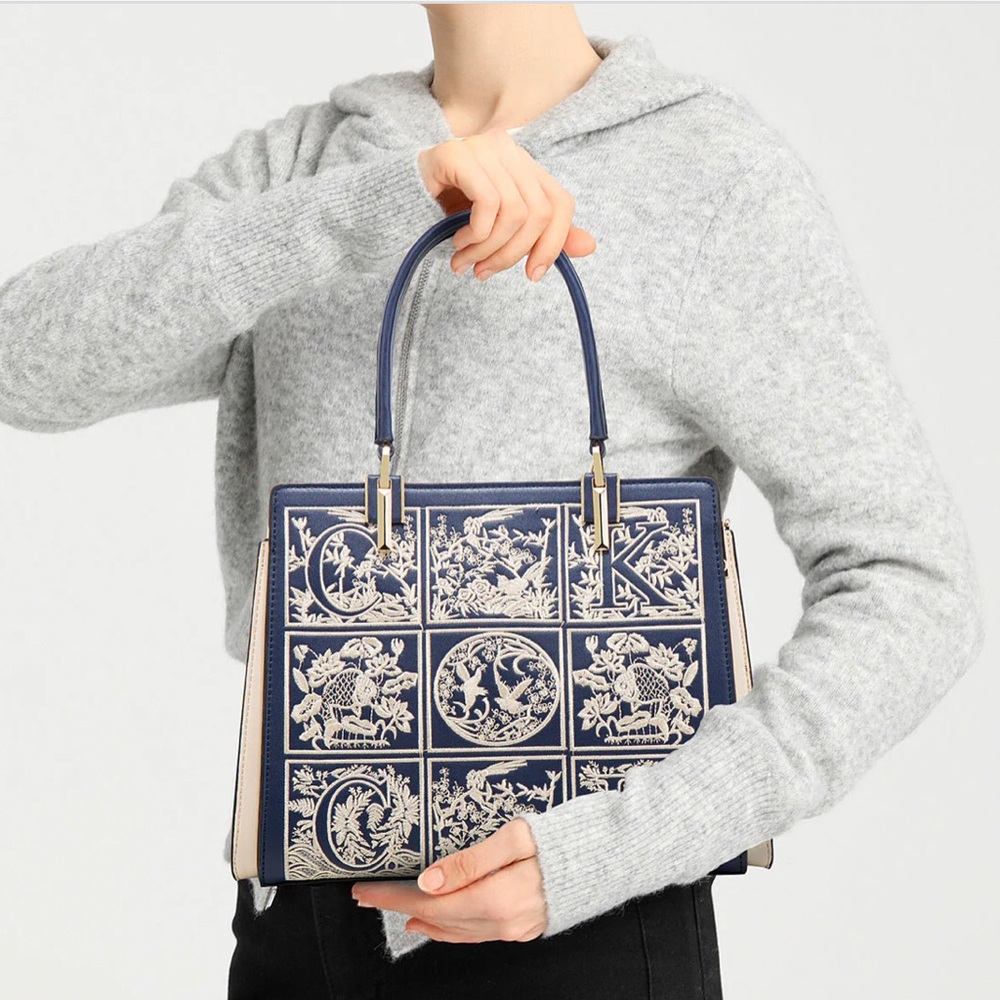Verano Hill Chic Blue and Cream Tote Bag NWT